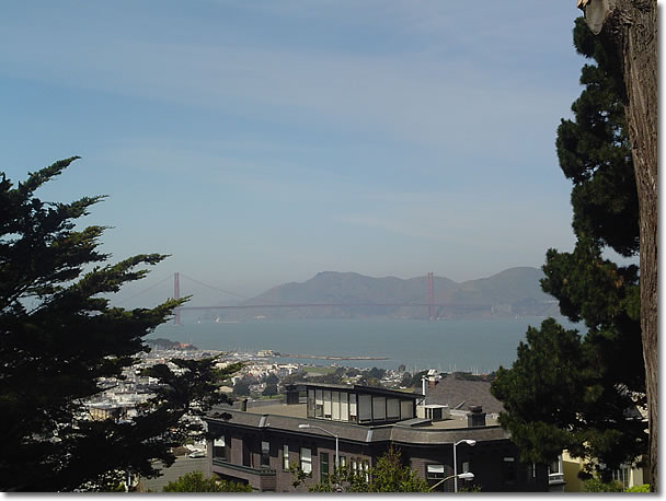 A photograph of San Francisco bay and the Golden Gate Bridge taken from George Sterling Park in San Francisco, California.  Image copyright © Philip W. Tyo 2007