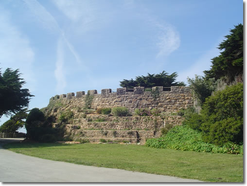 A photograph of the castle-like rocky promontory in Sutro Heights Park in San Francisco, California.  Image copyright © Philip W. Tyo 2007